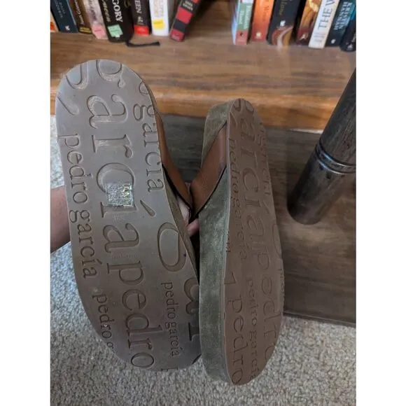 Pedro Garcia Women's 38.5 US 8.5 Brown Studded Leather Slip on Thong Sandals