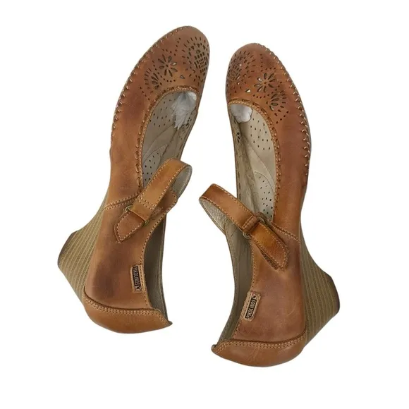 Pikolinos Brown Leather Perforated Kitten Hill Sandals