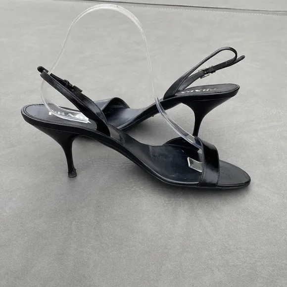 Prada black leather sandals with adjustable straps size 39