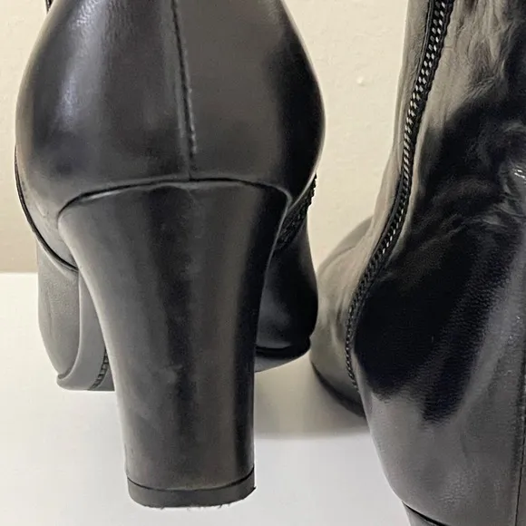Prada Boots Womens 38 / 8 Black Leather Ankle Chunky Zip Designer Logo Italy