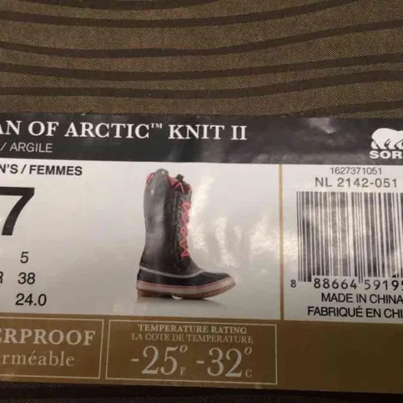 PRICE FIRM Sorel Joan of Arctic Knit II  7M boots
