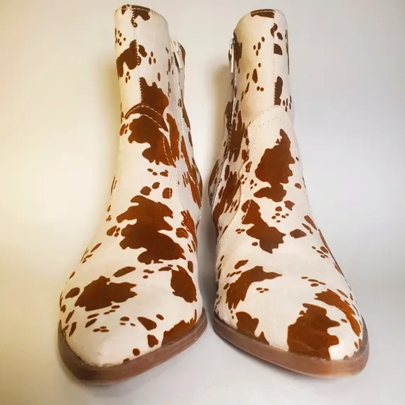 QUPID Cowgirl Coastal Core Cow Print Brown Western Pointed Toe Bootie Women's 7
