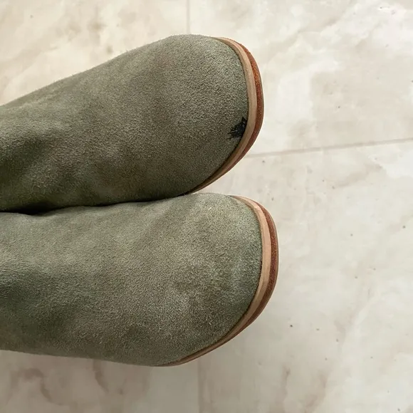 Rachel Comey Mars Dusty Green Suede Round Toe Chunky Heel Ankle Boots size 8
