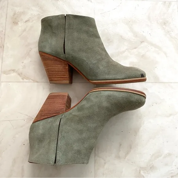 Rachel Comey Mars Dusty Green Suede Round Toe Chunky Heel Ankle Boots size 8