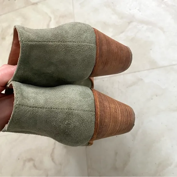 Rachel Comey Mars Dusty Green Suede Round Toe Chunky Heel Ankle Boots size 8