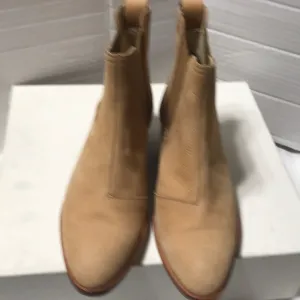 Rag &amp; bone leather boots with elastic gore on both sides. Made in Italy. EUC