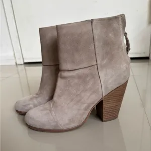 Rag &amp; Bone New York CLASSIC NEWBURY Suede Boots in Beige Size 39