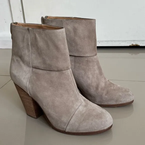 Rag &amp; Bone New York CLASSIC NEWBURY Suede Boots in Beige Size 39