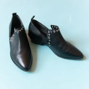 Rebecca Minkoff Annette Black Leather Pointed Toe Silver Grommet Ankle Boot Sz 6
