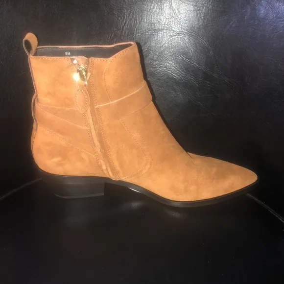 Rebecca minkoff pointed toe bootie size 9