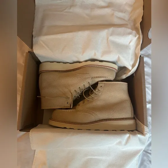 Red Wing Heritage Classic Moc Toe Boots