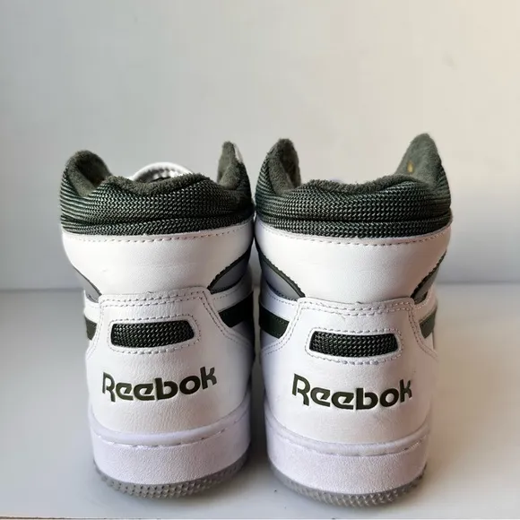 Reebok BB400 Unisex Dark Green, White, &amp; Light Gray Atheletic Mid Sneaker Sz:9.5