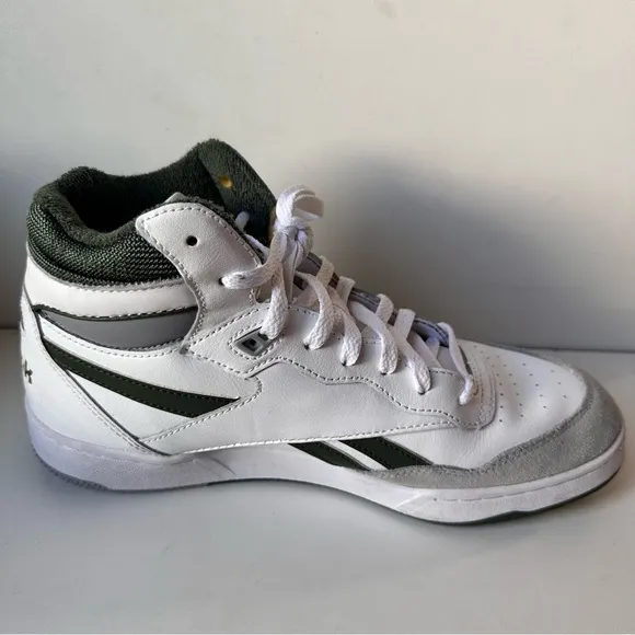 Reebok BB400 Unisex Dark Green, White, &amp; Light Gray Atheletic Mid Sneaker Sz:9.5