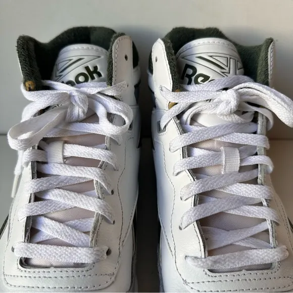 Reebok BB400 Unisex Dark Green, White, &amp; Light Gray Atheletic Mid Sneaker Sz:9.5