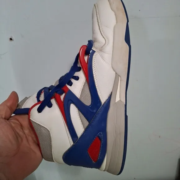 Reebok Pump Omni Zone II Men's‎ “Pistons” Basketball Sneakers 11.5