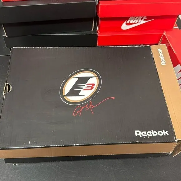⭐️REEBOK QUESTION MID BASKETBALL SNEAKERS