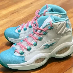 Reebok Women's White and Blue Sneakers