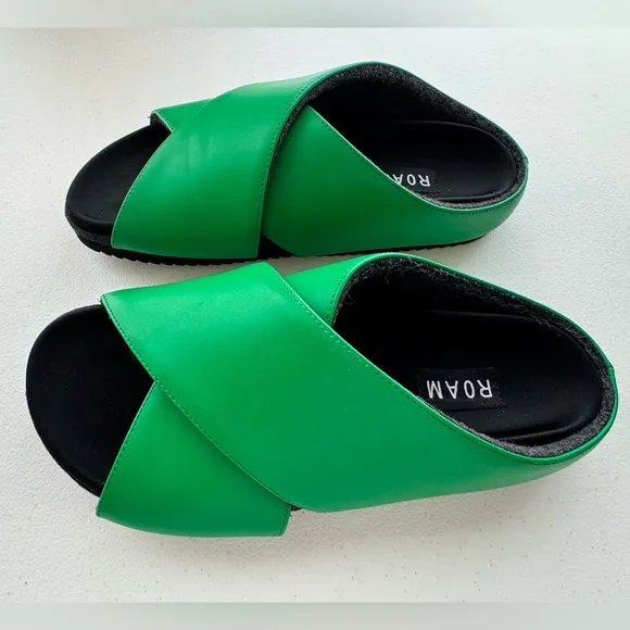 Roam Foldy Vegan Leather Sandals/Slides Size 7