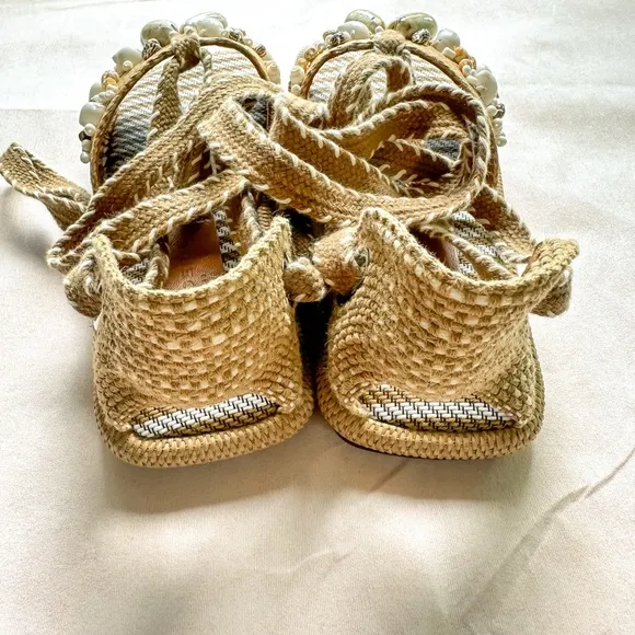 ROBERT CLERGERIE Bugeniet Tan Straw Sandals