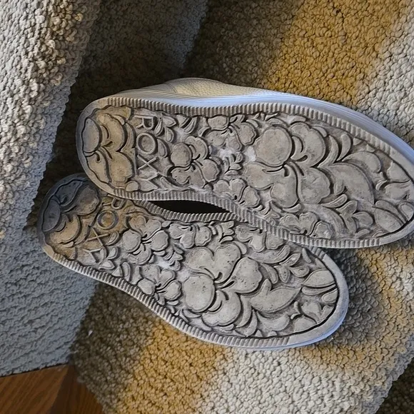 Roxy Womens White Sneakers 6.5 Bessie style Platform Lace Up Shoe Athleisure