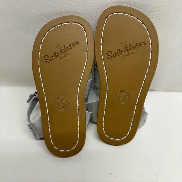 Salt water original Silver toddlers Sandals size 6