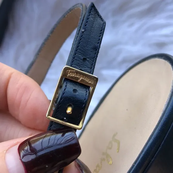 Salvatore Ferragamo slingback peep toe leather sandals Pumps