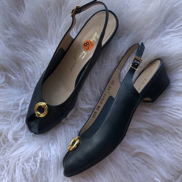 Salvatore Ferragamo slingback peep toe leather sandals Pumps