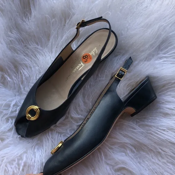 Salvatore Ferragamo slingback peep toe leather sandals Pumps