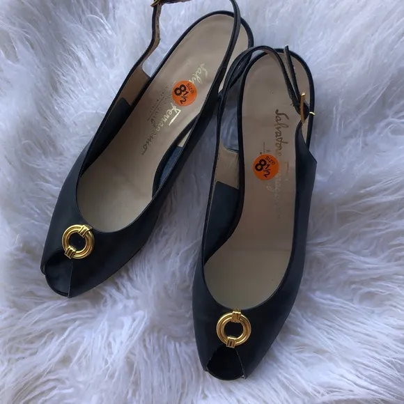 Salvatore Ferragamo slingback peep toe leather sandals Pumps