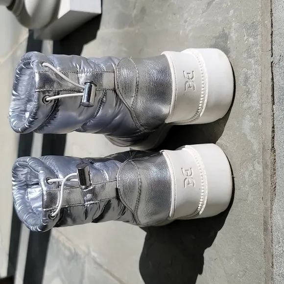 Sam Edelman Carlton Silver Waterproof Boots - Size  9