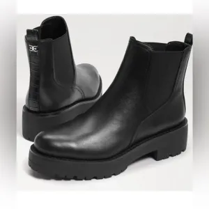 Sam Edelman Justina Boot Crocodile Detail Lug Sole Waterproof Black Womens 8.5