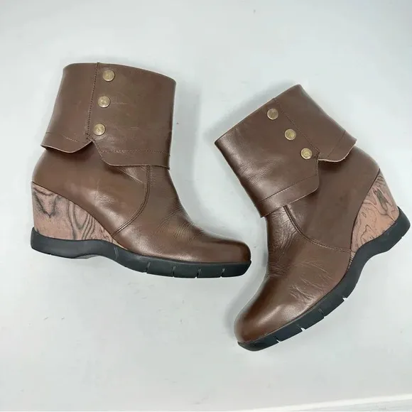 Sanita Maddox Brown Leather Booties size 39 US 8 - 8.5 EUC Comfort Classic