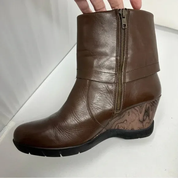 Sanita Maddox Brown Leather Booties size 39 US 8 - 8.5 EUC Comfort Classic