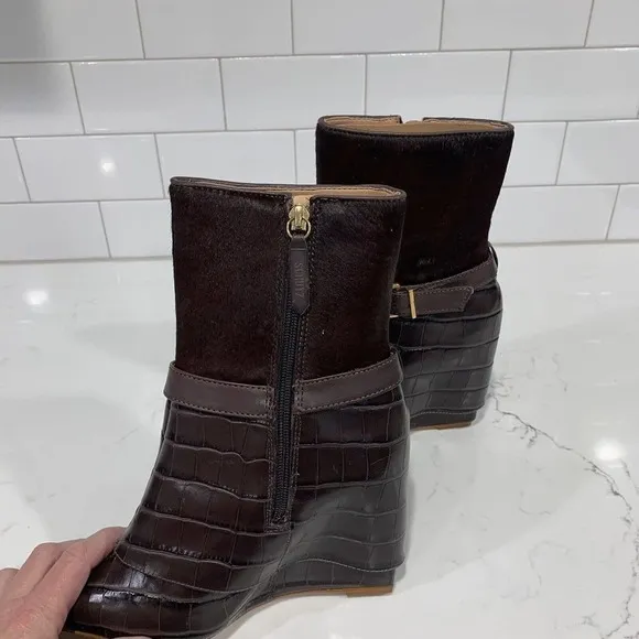 Schutz | Boots Jorian Croc Embossed Brown Leather Wedge