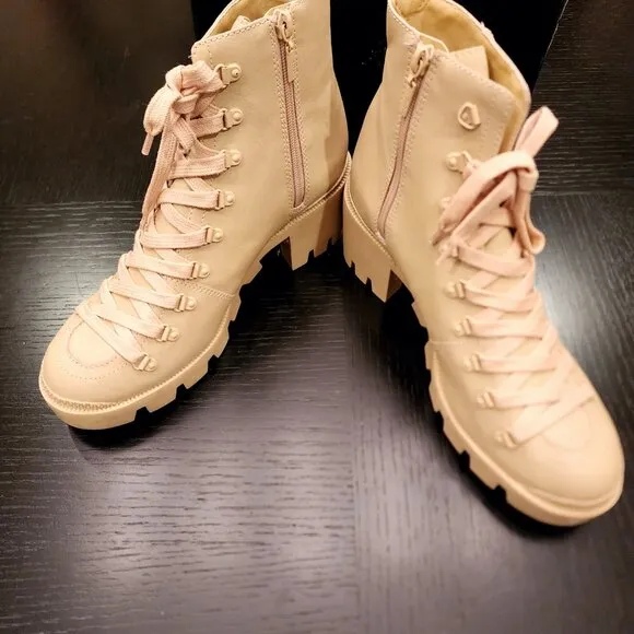 Schutz Women's Xayane Lace Up Heeled Leather Boots| Spring Beige| Sz 10B| NWOT🖤