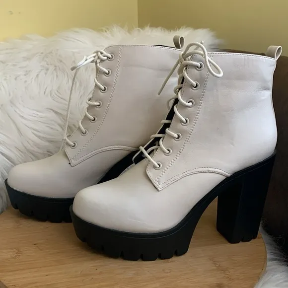 Seychelles | Lacey White Platform Lace Up Chunky Moto High Heel Boots NWOT 8.5M