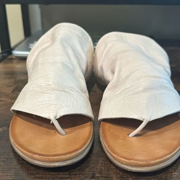 Sheridan Mia leather sandals size 39EU (8.5US)