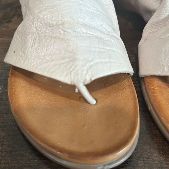 Sheridan Mia leather sandals size 39EU (8.5US)