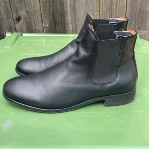 Shoe The Bear Chelsea Boots EU Size 41 US 8 Black Leather Elastic Side Panels