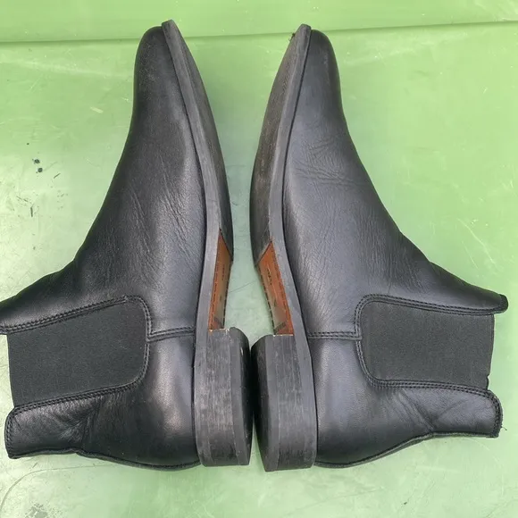 Shoe The Bear Chelsea Boots EU Size 41 US 8 Black Leather Elastic Side Panels