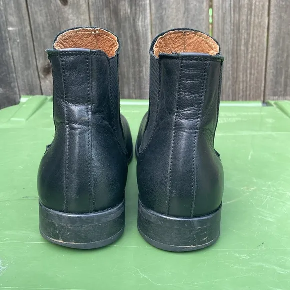 Shoe The Bear Chelsea Boots EU Size 41 US 8 Black Leather Elastic Side Panels
