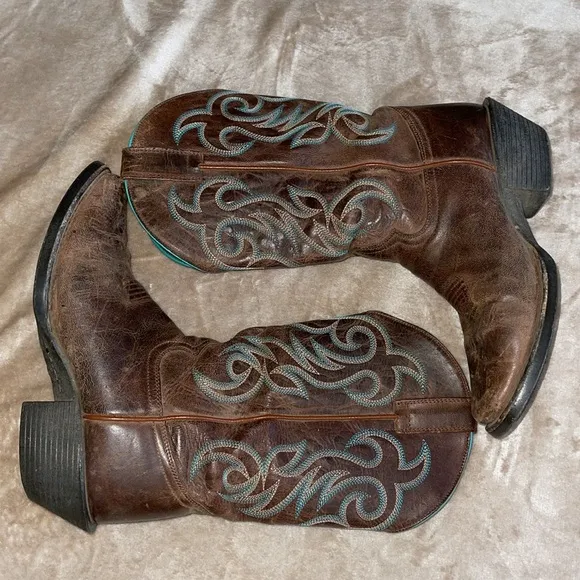 SHYANNE COWGIRL BOOT SIZE 9.5 Brown and Teal. Square toe Leather.