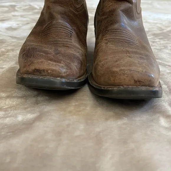 SHYANNE COWGIRL BOOT SIZE 9.5 Brown and Teal. Square toe Leather.