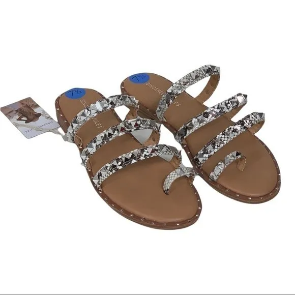 Sincerely Jules Women’s Tan/Silver Snake Skin Studded Sandals Size 7.5 New