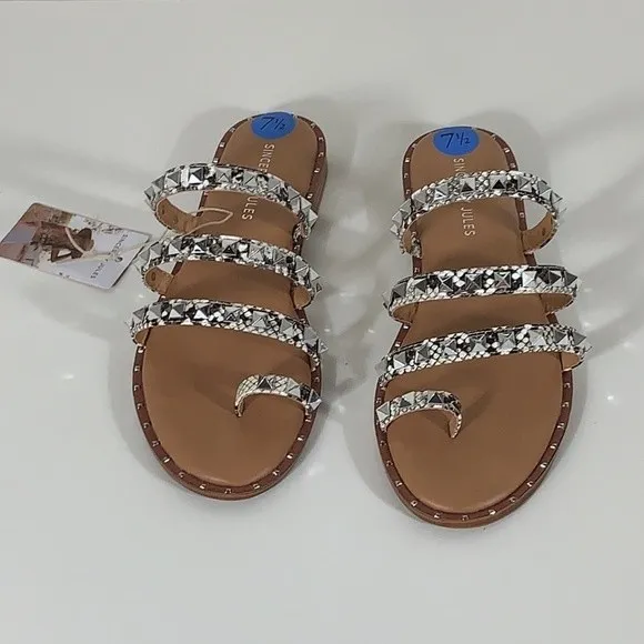 Sincerely Jules Women’s Tan/Silver Snake Skin Studded Sandals Size 7.5 New