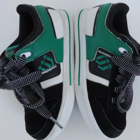 SIZE 11T. World Industries boy's havoc skater shoes.