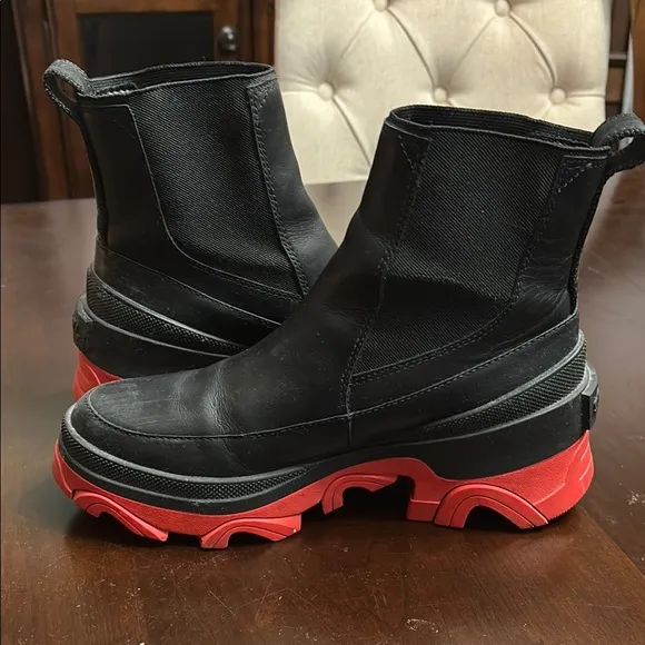 Sorel Brex Chelsea Boots women’s size 6.5