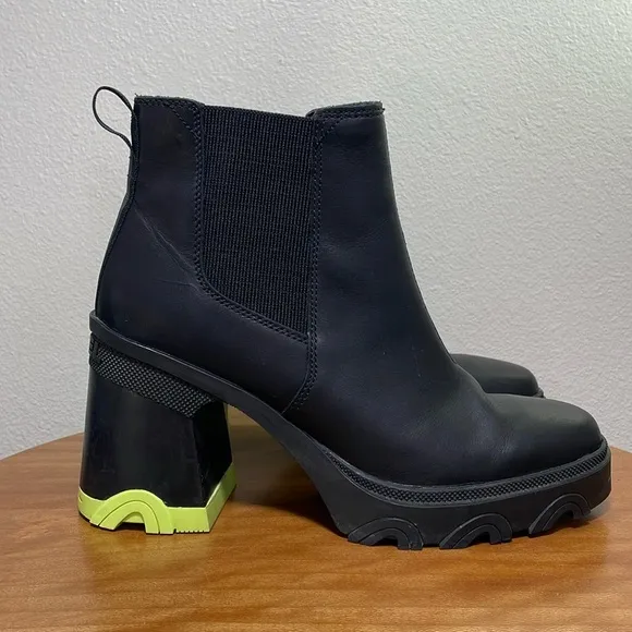 Sorel Brex Chelsea Chunky High Heel Boots Black Neon Green Waterproof Size 10