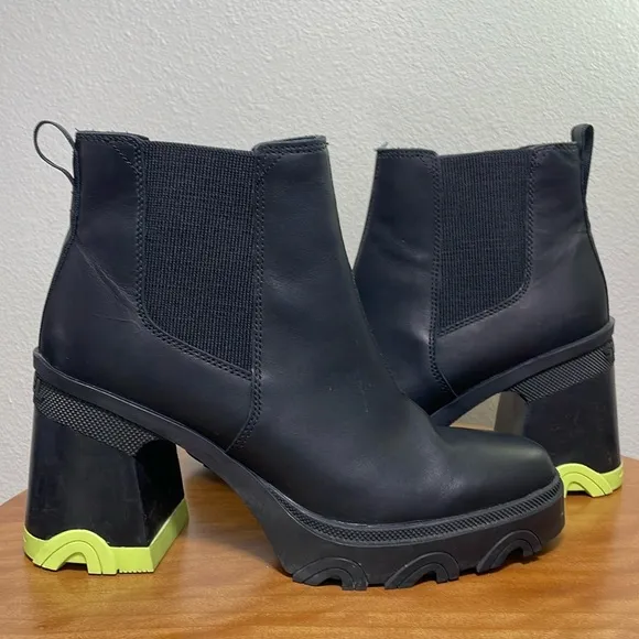 Sorel Brex Chelsea Chunky High Heel Boots Black Neon Green Waterproof Size 10