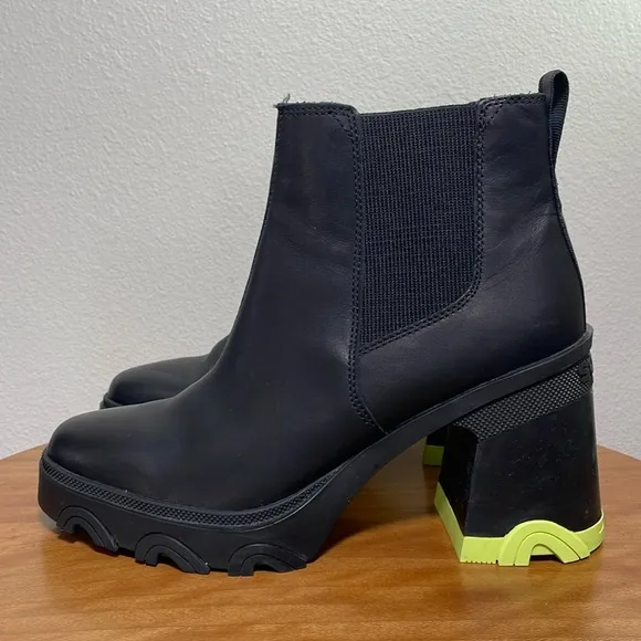 Sorel Brex Chelsea Chunky High Heel Boots Black Neon Green Waterproof Size 10